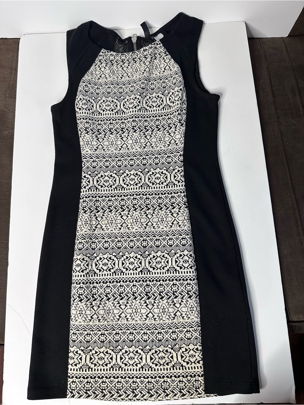 H&M Black and Cream Sleeveless Patterned Sheath Dress